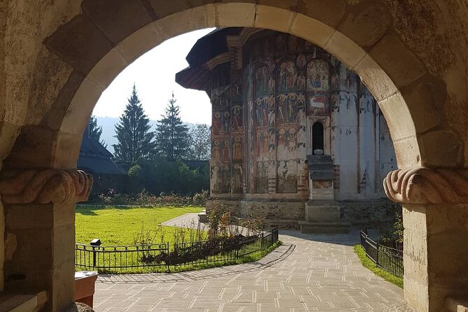 1-Day Bucovina Painted Monasteries tour from Suceava - English - Pace, timing, and what to expect during the 7 to 9 hours