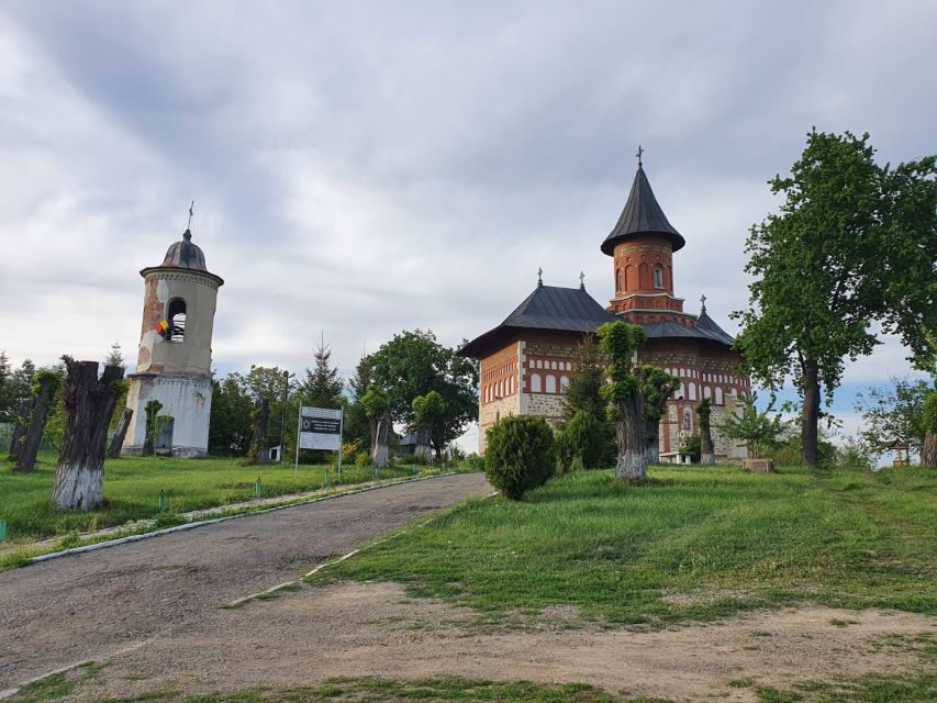 2 Day Private Tour from Bucharest in Transylvania - Brasov city tour: quick orientation with real payback