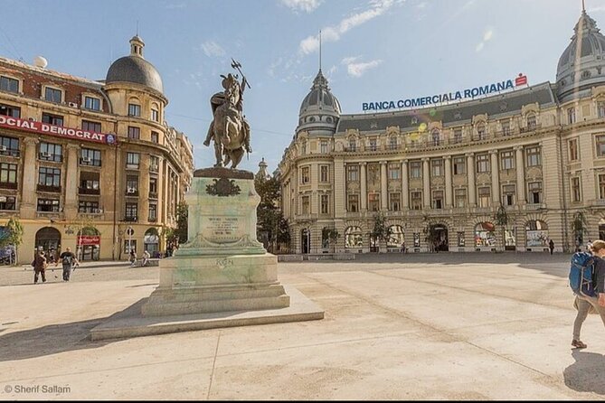 2h Bucharest Private Tour by Car - Piaka Unirii and University Square: central Bucharest in miniature