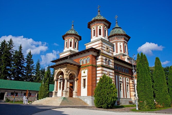 3-Castle: Peles,Bran,Rasnov,Sinaia Monastery from Brasov w pickup - Price and logistics: what $87.10 really covers