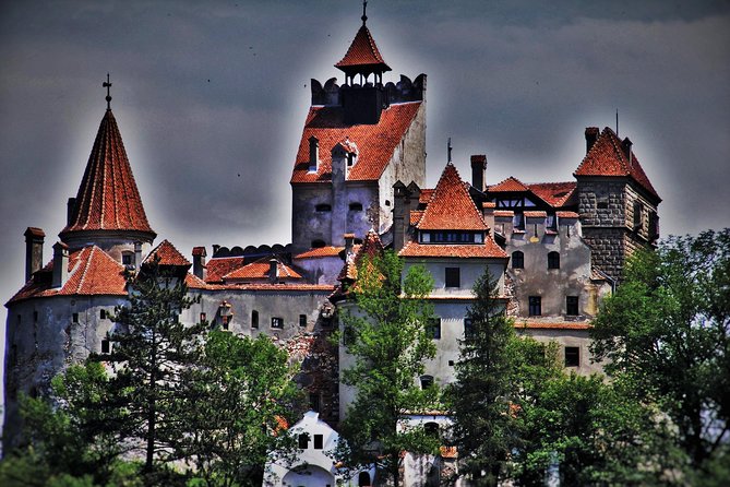 4 Days Private Tour in Transylvania: Sibiu, Sighisoara and Brasov - Day 1: Peles Castle, Bran Castle, and Getting Oriented in Brasov