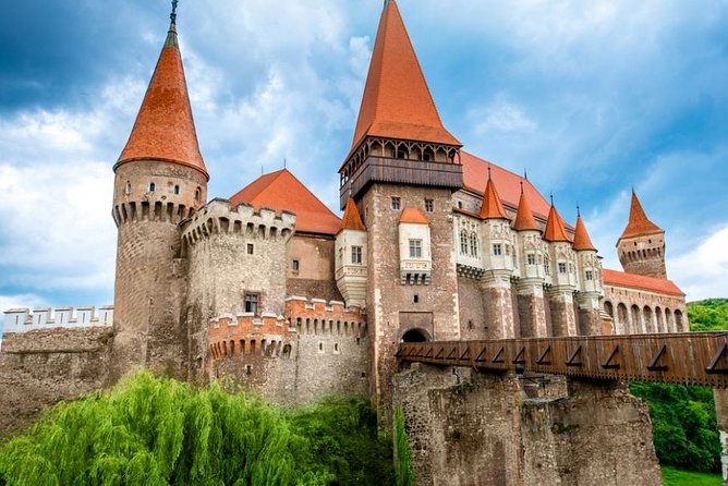 4 Days Private Transylvania Tour from Bucharest - Day 1 in Sibiu: squares, Saxons, and a gothic church