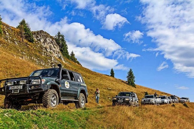 4x4 Driving Experience at Flying Altitudes - 7 Days - Private 4x4 vs. Tour-Bus Romania: Why This Week Feels Different