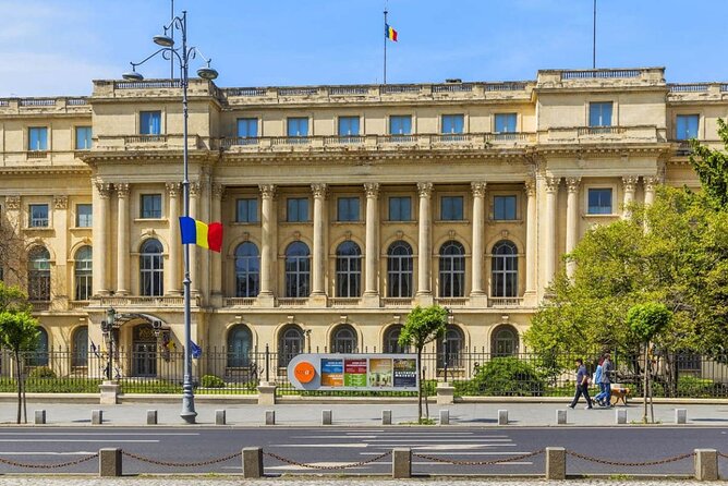 Best Walking Tour of Bucharest's City Center - 2.5 hours - Curtea Veche and St. Anthony: where Vlad the Impaler is not a myth