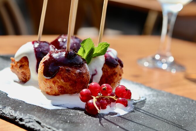 Bite your way through Timisoara - Timisoara's Street Food Tour - Unirii Square for Dessert: A Sweet Finish That Makes Sense