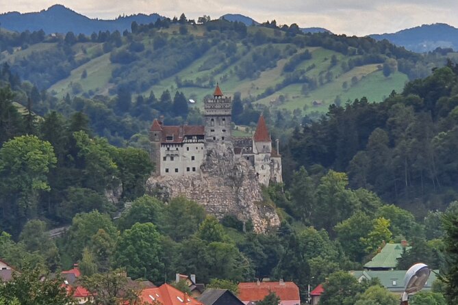Bran Castle, Peles Castle and Brasov City - Private Tour from Bucharest - Lunch and breaks: how to eat well without losing the day