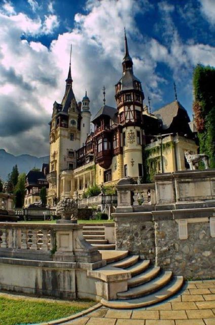 Brasov: Bran, Peles and Cantacuzino Castles Day Tour - Meeting at Piata Sfatului: small-group comfort from the start
