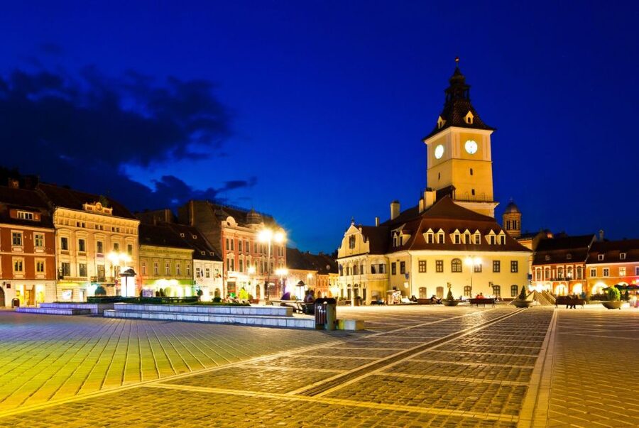 Brasov: Candlelight Tour of Medieval Architecture - A 1.5-Hour Loop Through Brasovs Medieval Core