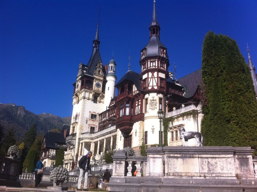 Brasov: Peles Castle, Bran Castle & Rasnov Fortress Day Tour - Peleș Castle in Sinaia: interiors, timing tips, and closure reality