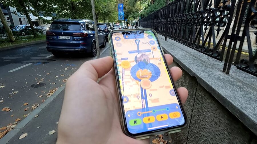 Bucharest 1989 Revolution Walking Tour with Smartphone App - Timing and pacing: a doable 2-hour commitment