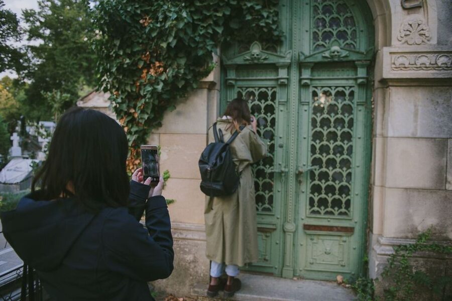 Bucharest: 3-Hour Dark History Tour with a Local - The cemetery street near the center: five meanings in one block