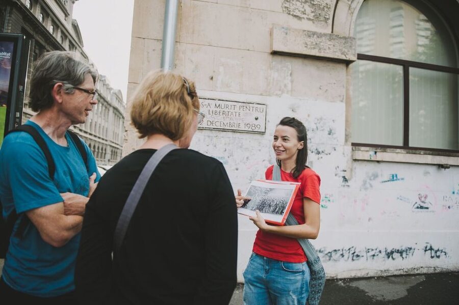 Bucharest: 3-Hour Dark History Tour with a Local - Bellu Cemetery: architecture, emotion, and the strange comfort of artful grief