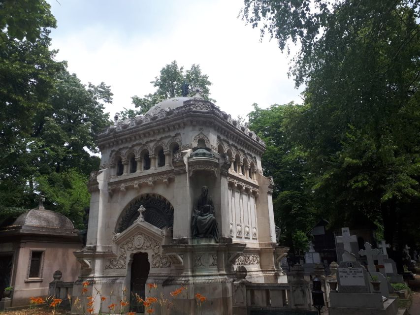 Bucharest: 3-Hour Dark History Tour with a Local - The Vampire of Bucharest: a serial killer case from the early 1970s