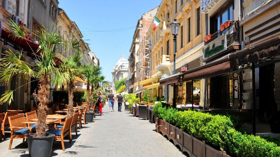 Bucharest: 4-Hour Walking Food Tour in the Old Town - Price and what you get for $300 per person