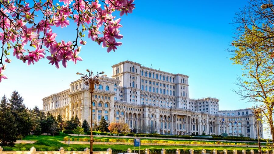 Bucharest: 4-Hour Walking Food Tour in the Old Town - Starting right outside your hotel, then shifting into Old Town mode