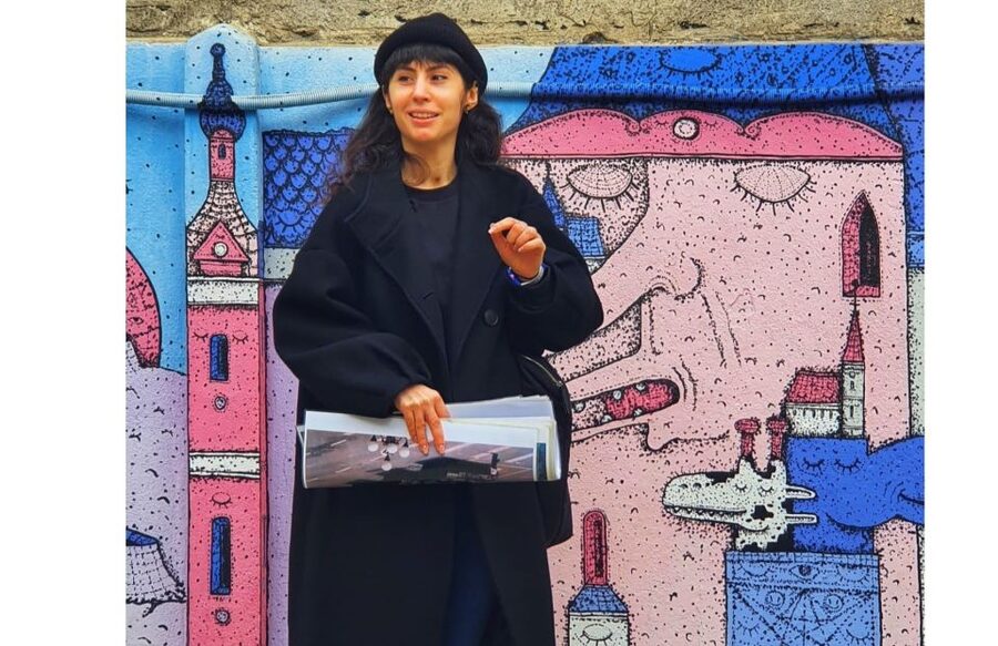 Bucharest: Alternative Sightseeing 2.5-3h-Hour Guided Tour - Kraft Market and Calea Victoriei: everyday Bucharest meets the murals