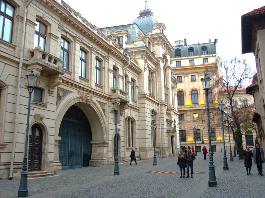 Bucharest by car - full day 'stop and visit' experience - Triumphal Arch and the northern area wrap-up