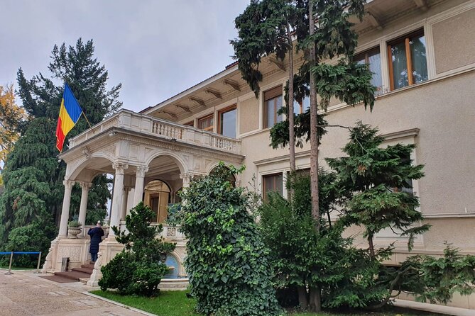 Bucharest City Tour 4h - National Village Museum Dimitrie Gusti, Romanian Life in One Strong Package