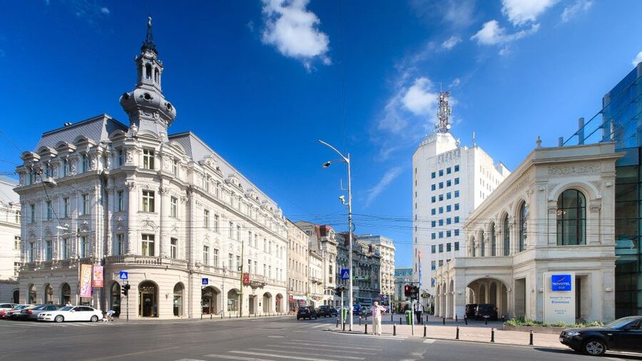 Bucharest City Tour 4h - Small Group Tour by Car - Patriarchal Cathedral stop: Romanian Orthodox faith in a focused guided visit