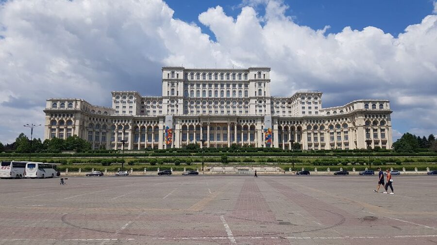 Bucharest City Tour 4h - Small Group Tour by Car - Calea Victoriei and Victory Avenue: royal splendor plus communist-era landmarks