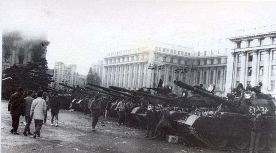 Bucharest Communism: From Lenin to Ceausescu - How the story gets organized, from ideas to street corners
