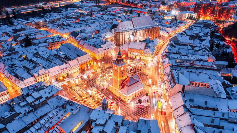 Bucharest : Day Trip Dracula's Castle ,Peles Castle & Brașov - Brasov Walking Tour: Medieval Streets, Council Square, and the Black Church
