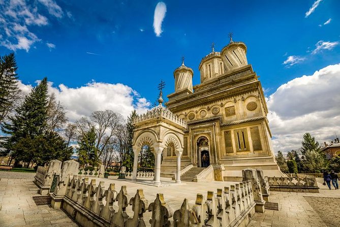 Bucharest Day Trip to Discover Dracula's Life Journey - The lecture that connects fact and fiction all day