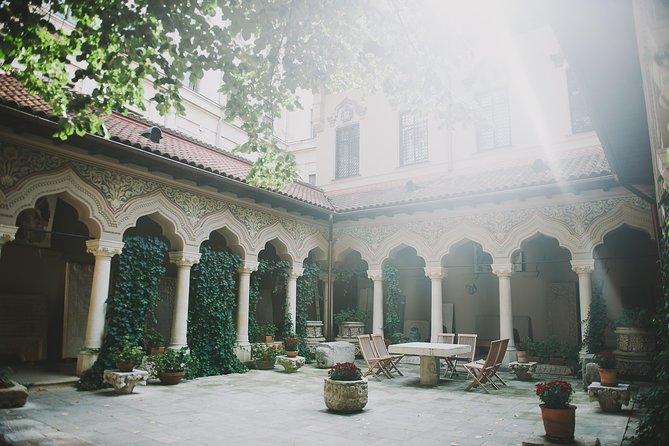 Bucharest Discovery morning tour - Old Town: Ottoman echoes and Transylvanian romance in the lanes