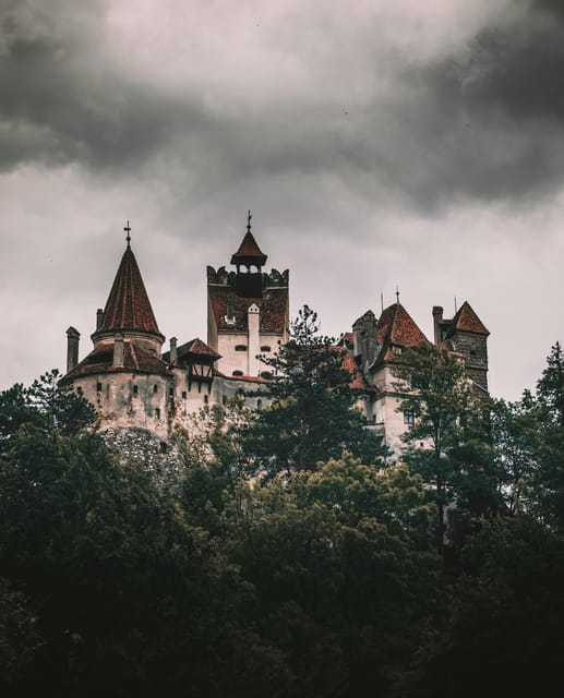 Bucharest: Dracula and Peles Castles For Private - Peleș Castle in Sinaia: Neo-Renaissance grandeur in the mountains