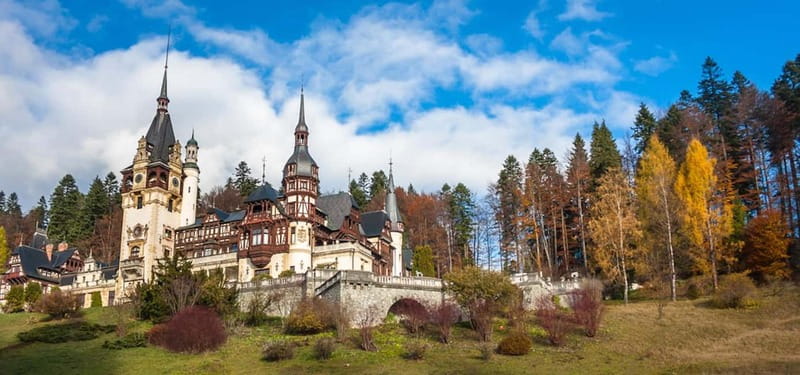 Bucharest: Dracula's Castle, Peleș Castle & Brașov Day Trip - University Square to Transylvania, what this day feels like