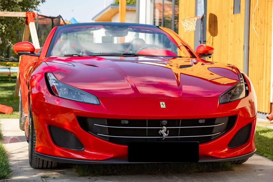 Bucharest: Ferrari Driving Experience - MEDIUM 30min - Bucharest plus a Ferrari, in a tight 30-minute hit
