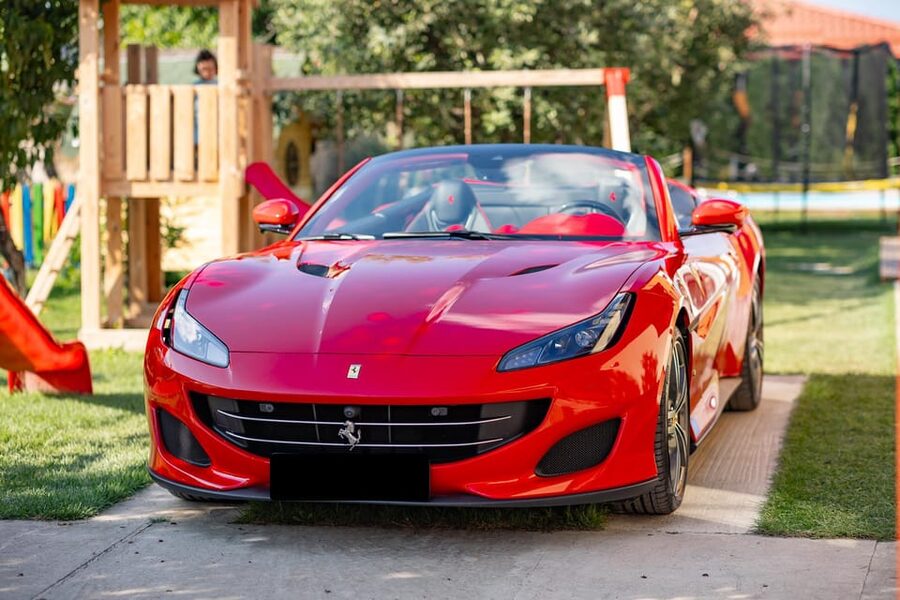 Bucharest: Ferrari Driving Experience - MEDIUM 30min - Getting started at Piața Constituției, and what to bring