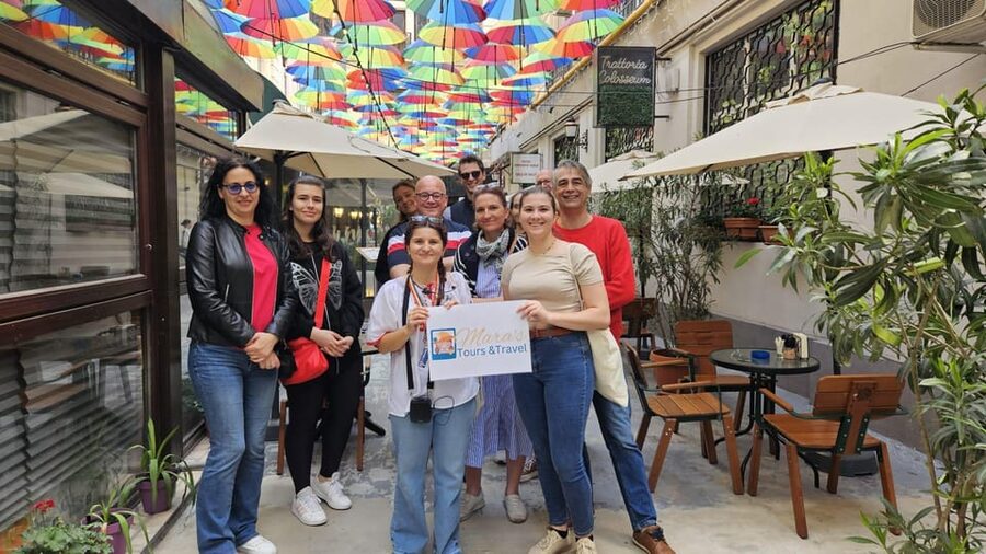 Bucharest: Guided Walking Tour with Romanian Snack - Starting at One Sip, then Into Piața Unirii