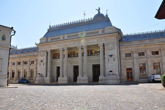 Bucharest Half a Day Bike Tour - Hanul Gabroveni: oriental architecture and a peek into old Bucharest