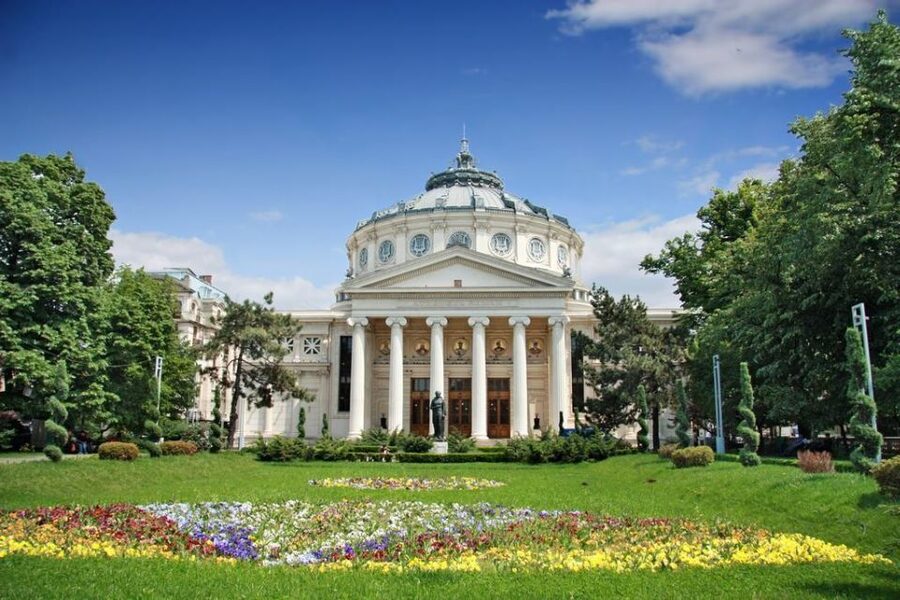 Bucharest: Half Day Bike Tour - From old city roots to ruined urban plans