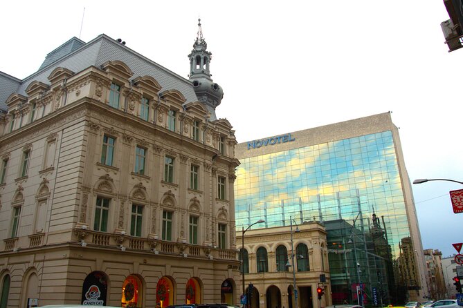 Bucharest in a nutshell - half day private walking tour - Cărturești Carusel and the “small joy” break