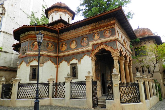 Bucharest Layover Tour (6 - Hour Private City Tour Between Flights) - Day tour or night tour: how to use the flexibility