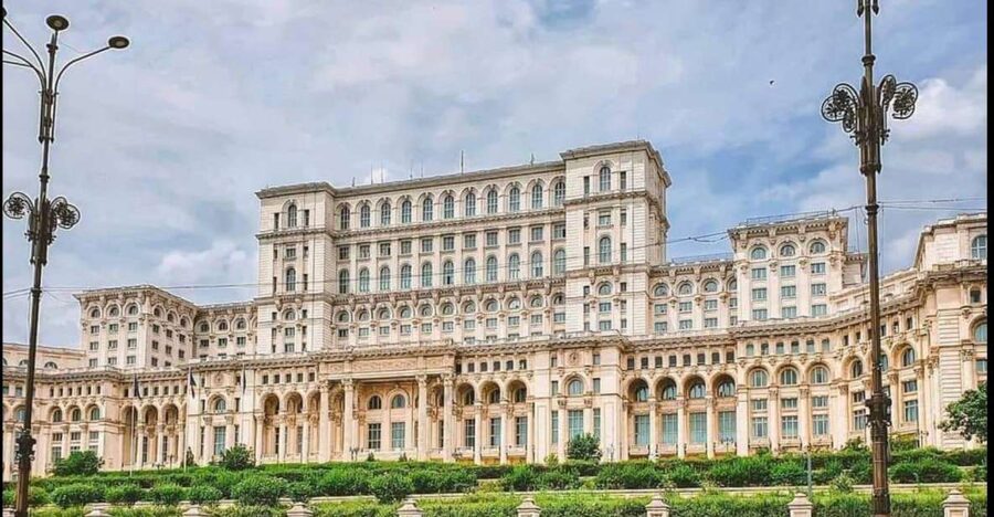 Bucharest Panoramic City Tour & Street Food - Getting Oriented Fast in Bucharest, Starting With the Classic Streets