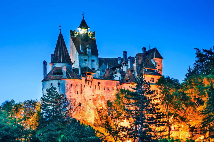 Bucharest: Peles Castle, Bran Castle & Brașov Day Tour - Key Things That Make This Day Trip Work