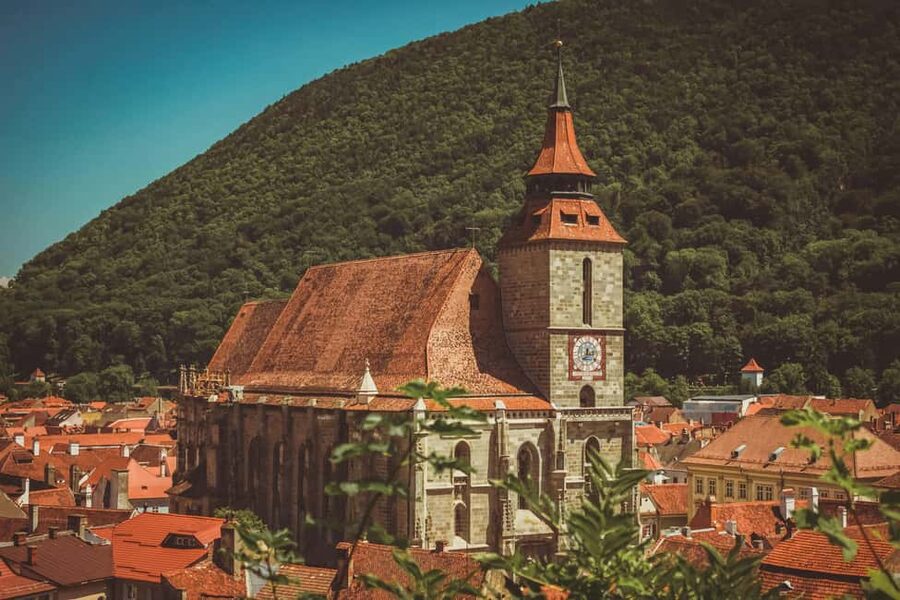 Bucharest: Peles Castle, Bran Castle & Brașov Day Tour - Audio Guide and Language Options: Plan for Your Comfort