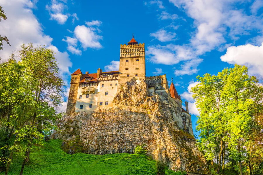 Bucharest: Peles & Dracula's Castle and Brasov Full-Day Trip - Timing, bus comfort, and why your start time matters