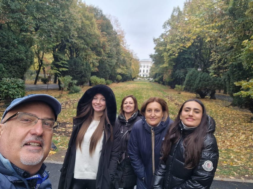 Bucharest: private and exclusive Italian walking tour - Private Italian walking tour, start at Caru cu Bere on Strada Stavropoleos