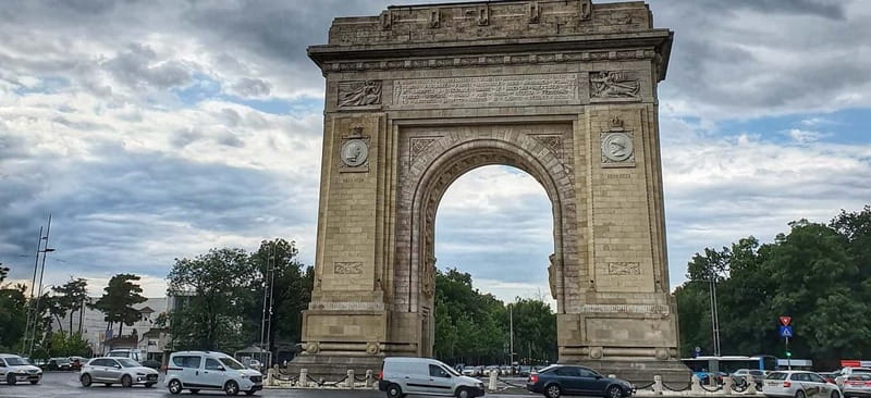Bucharest Private City Tour 4h with Hotel Pickup & Drop-Off - Hotel Pickup, Wi-Fi, and Private Time With Your English Guide