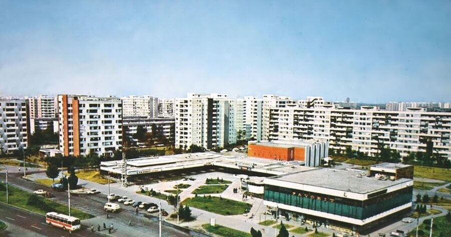 Bucharest: Private Three Neighborhoods Tour by Vintage Car - Drumul Taberei: Communist Blocks, Peasant Markets, and Orthodox Churches