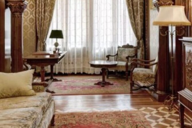 Bucharest Private Tour, Parliament Palace, Ceausescu House Visit - Who should book this tour, and who should reconsider