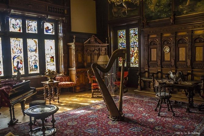 Bucharest Private Tour to Peles Castle & Biggest Salt Mine in Eu - The drive from Bucharest: use the ride, not fear it