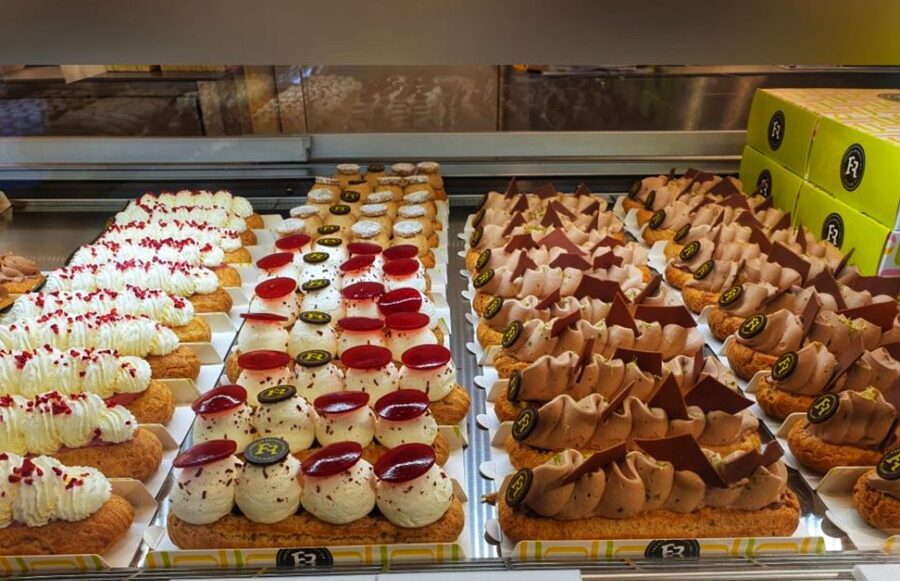 Bucharest: Sweet Delights History and Desserts Walking Tour - Sweet history at the Romanian Athenaeum, Strada Benjamin Franklin 10