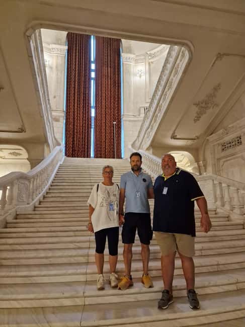 Bucharest: tour in the Parliament in Italian+exterior visit with guide - The Palace of Parliament visit: what 1 hour usually feels like