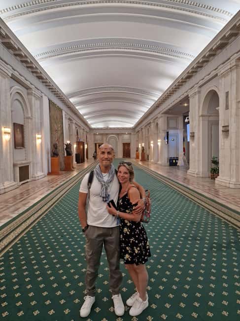 Bucharest: tour in the Parliament in Italian+exterior visit with guide - Who this tour suits best (and who should skip it)