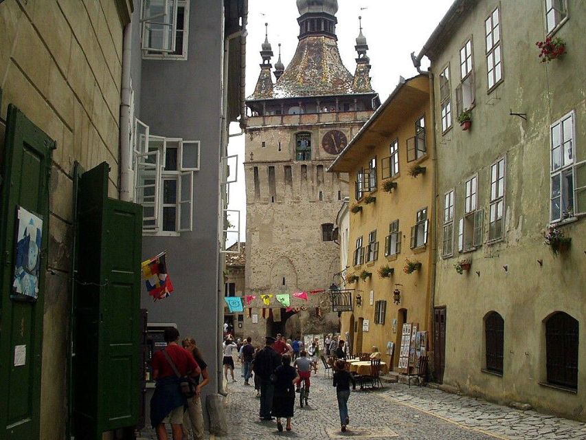 Bucharest: Transylvania and Dracula's Castle 2-Day Tour - Day 2 start: Brasov, Vlad’s raids, and the Black Church area